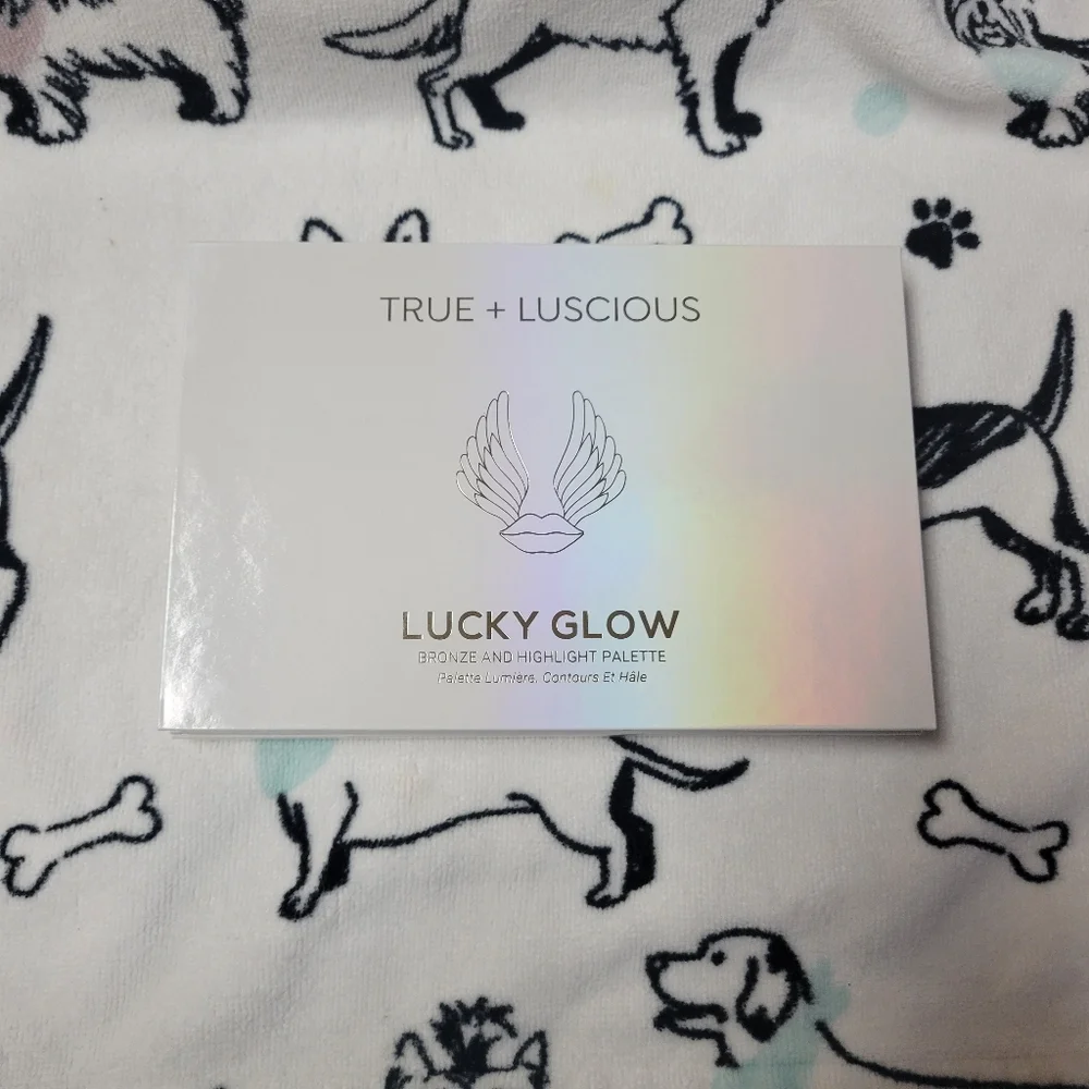 NIB True + Luscious Lucky Glow Palette